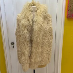 Luxurious Cream Vintage 80s lambswool Fur vest
